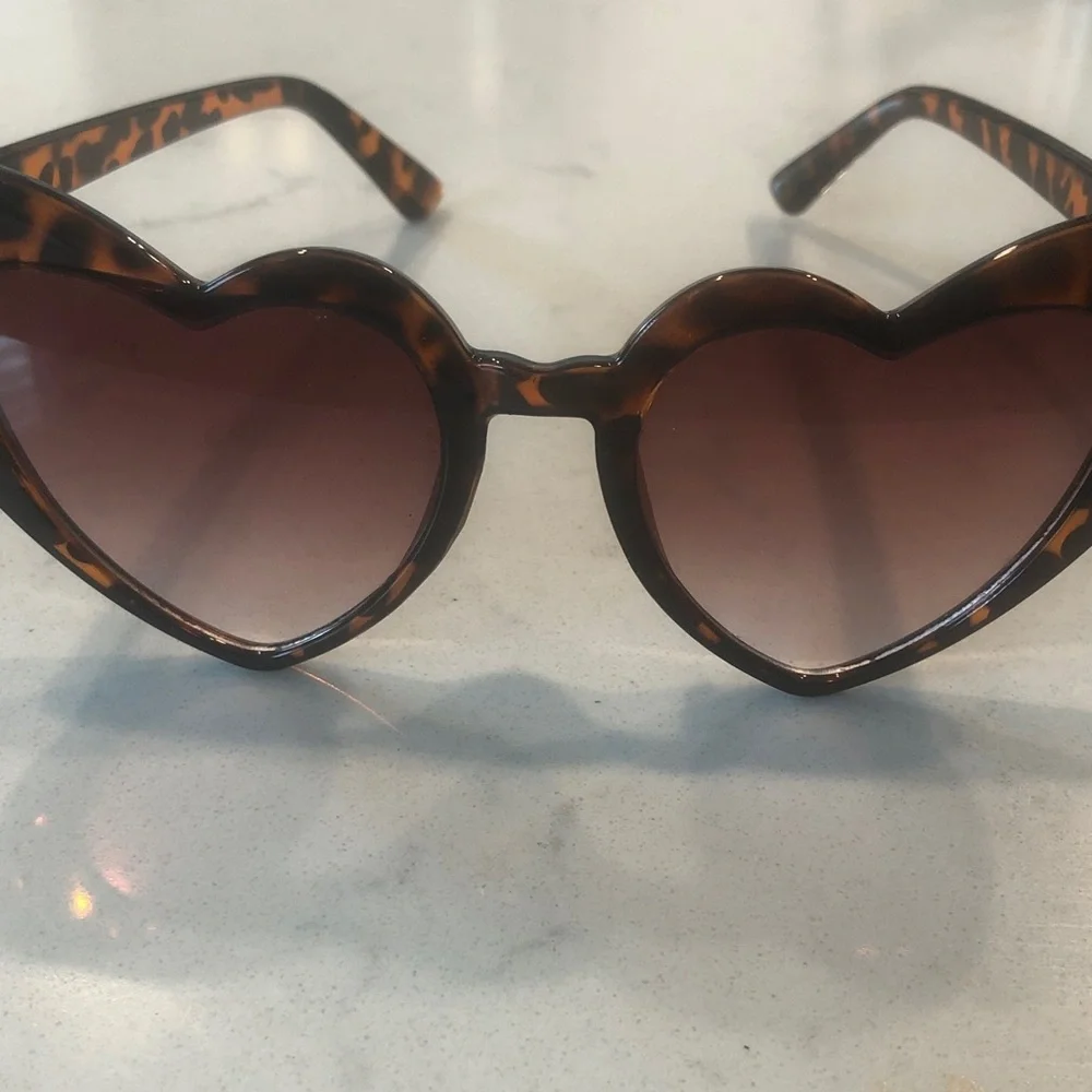 Source Unknown Heart-Shaped Tortoise Sunglasses